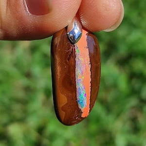 Boulder Opal pendant - Natural stone from Queensland, Australia