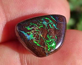 Koroit Boulder Opal from Queensland, Australia (collection, gift idea, creation, lithotherapy)