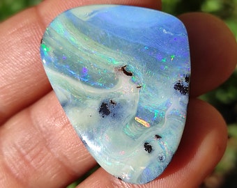 Boulder Opal - Natural stone Queensland ,Australia (jewelry, creation, collection, gift)