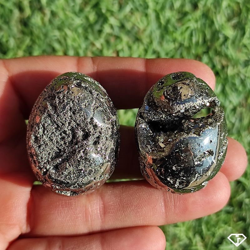 Lot de 2 Œufs Pyrites Naturelles Cristallisées - Pierres Collection Du Pérou | Collection, Décoratio