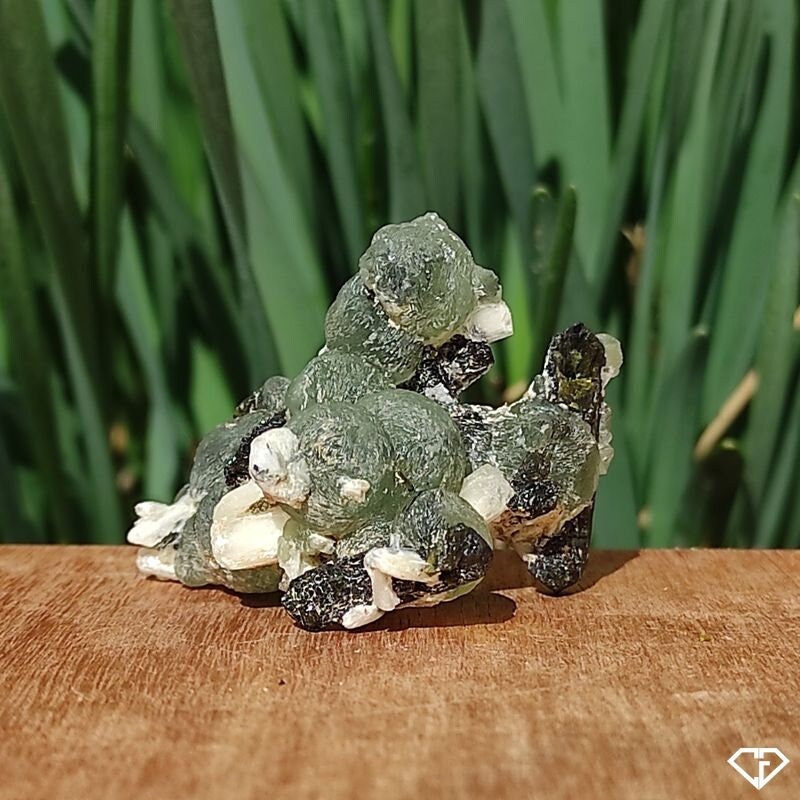 Prehnite sur Épidote Brute - Pierre Naturelle Du Mali | Collection, Idée Cadeau, Lithotherapie