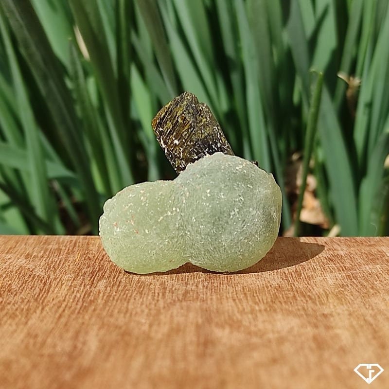 Prehnite sur Épidote Brute - Pierre Naturelle Du Mali | Collection, Idée Cadeau, Lithotherapie