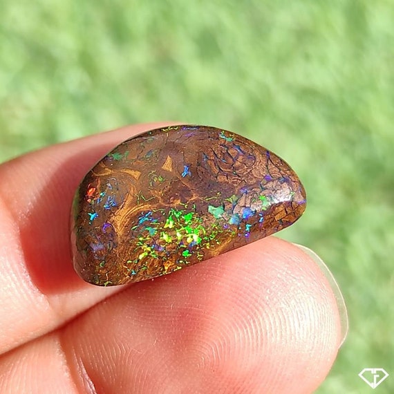 天然石の置物 オパール　原産国オーストラリア 天然石の置物 オパール 原産国オーストラリア オパール(宝石名