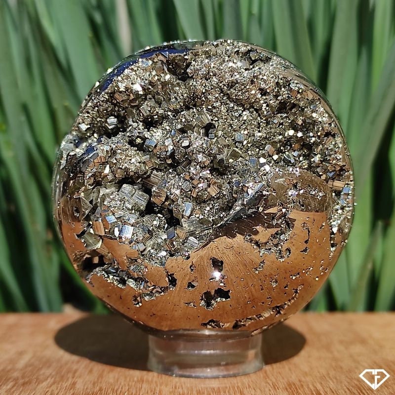 Sphère Pyrite Naturelle Cristallisée - Pierre de Collection Du Pérou | Collection, Décoration, Idée