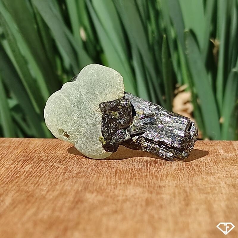 Prehnite sur Épidote Brute - Pierre Naturelle Du Mali | Collection, Idée Cadeau, Lithotherapie