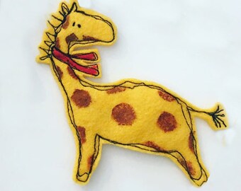 Giraffe Brooch, Jungle Animal Brooch, Fabric Brooch, Animal Accessory, Gift for Her, Giraffe Gift, Gift for Giraffe Lover