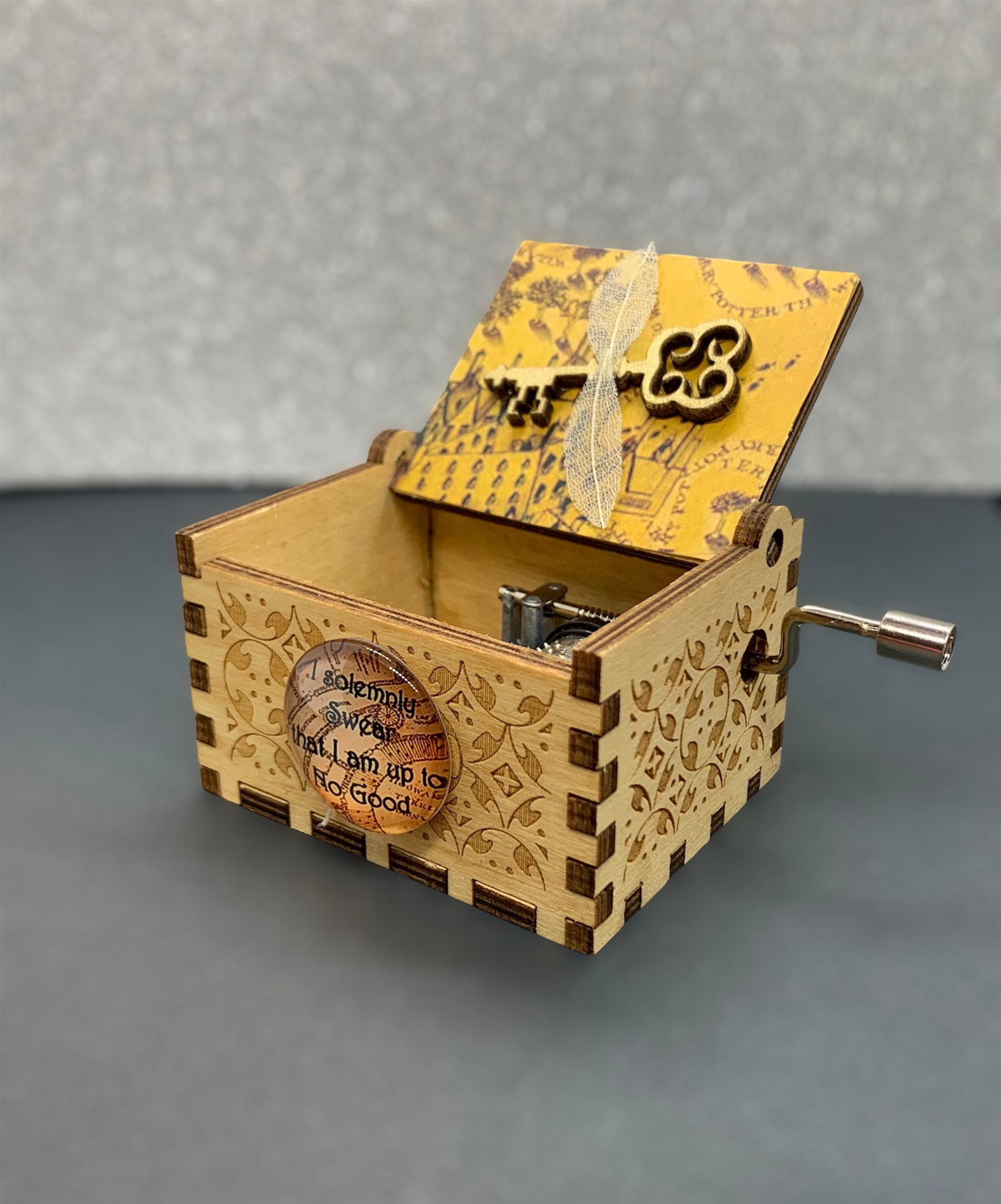 Harry Potter Theme Music Box. Hand Crank Wooden Music Box. Hedwigs