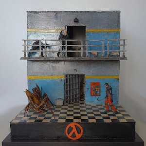 Fan Made Half Life 2 Diorama 30x30x36 cm