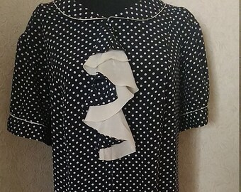 Soviet costume party Retro black and white women/'s smock Russian USSR milkmaid Wrapper with white neckband Vintage grandmother/'s dress