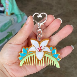 Mulan comb resin keychain