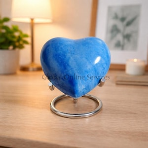 Urne souvenir coeur en laiton finition marbre bleu pour cendres