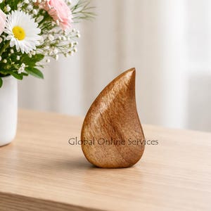 Urna pequeña de madera con forma de lágrima para cenizas: miniurna conmemorativa de cremación hecha a mano