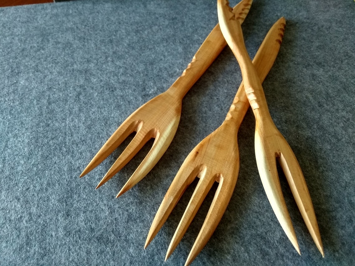 Cabilock Salad Mixing Fork Wood Salad Servers Long Handle Cooking Fork Wooden Kitchen Utensils For Salad BBQ Dessert Vegetable