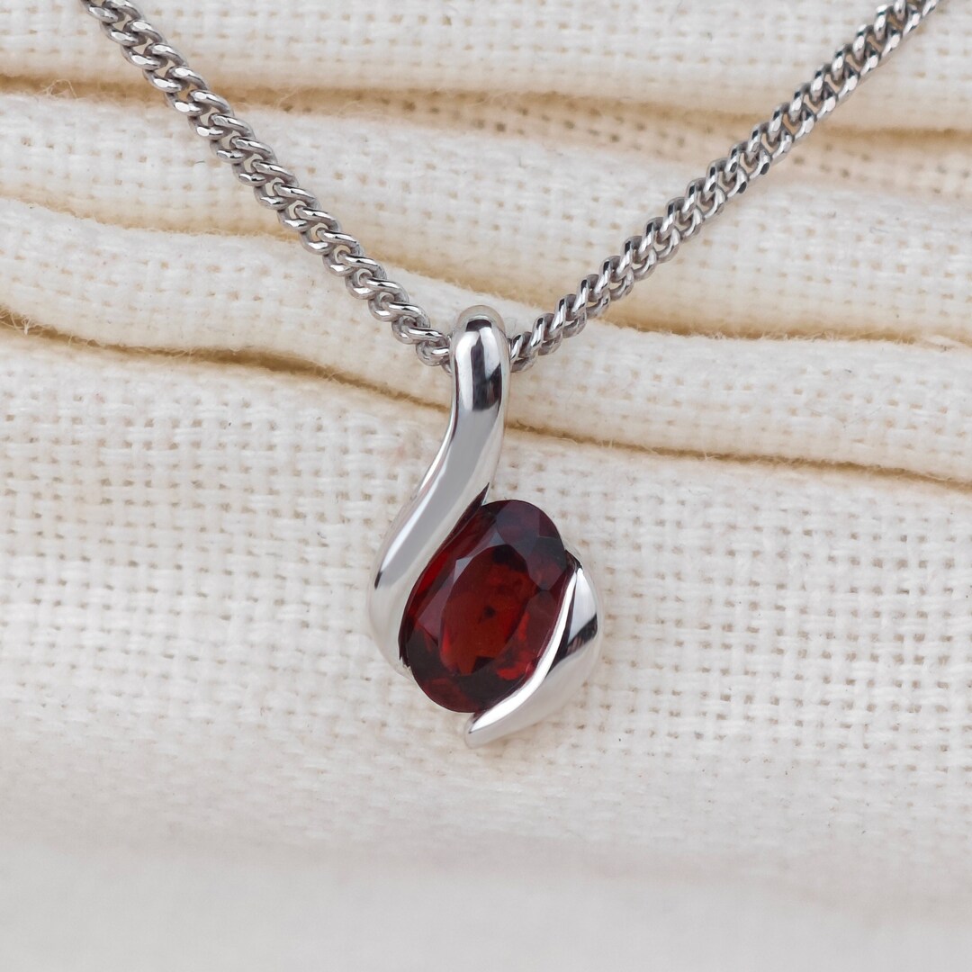 ネックレス・ペンダント JOHO year and month necklace red Garnet Necklace, 0.55ct Sterling Silver Red Garnet Pendant