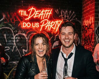 Til Death Do Us Party Neon Sign, Edgy Wedding Decor, Rock n Roll Reception, Acrylic Desk Lamp Gift, Custom LED Light, Alternative Bride