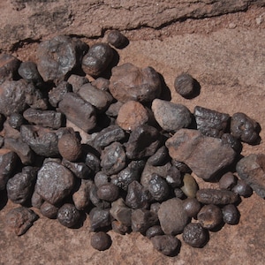 Wholesale - Hematite - Very best quality rough raw Hematite natural stones. Healing, balancing Metaphysical Crystals in their raw form.