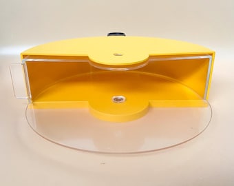 Fratelli Guzzini - Porta formaggio porta torta giallo space age papillon design Furio Minuti