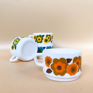 Arcopal France - Quattro tazzine da caffè serie Lotus vintage