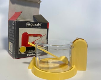 Dispenser Guzzini giallo per formaggio e zucchero