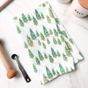 Cute Vintage Christmas Trees Tea Towel, Christmas Kitchen Decor, Christmas Dishcloth, Holiday Dish Towel, Holiday Kitchen Accessories