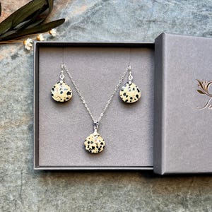 Gorgeous one of a kind Dalmatian Jasper jewellery set, Jasper necklace, Jasper earrings, 14k gold filled jewellery, Gemstone jewellery, Gift