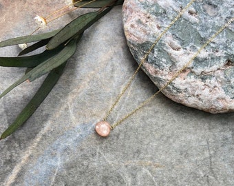 Dainty Moonstone necklace, Gold Vermeil necklace, Peach Moonstone necklace, Gemstone necklace, Chakra necklace, Moonstone jewellery, Gift