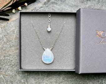 Luxe one of a kind Rainbow Moonstone necklace, Sterling silver necklace, Rainbow Moonstone necklace, Gemstone necklace, Moonstone jewellery