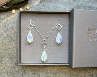 Stunning one of a kind Rainbow Moonstone jewellery set, Sterling silver jewellery, Moonstone jewellery, Bridal jewellery, Wedding jewellery