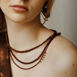 Boho Multilayer Perlenkette: Holzperlen, Hämatit- & Glasperlen