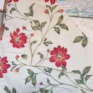 RED DAHLIA,Vintage quilt piece for crafts, sewing,patchwork , arts,  remnants, scraps