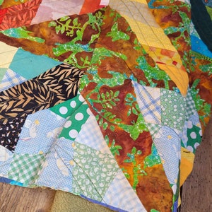 MODERN,,Vintage quilt piece for crafts, sewing,patchwork , arts,  remnants, scraps