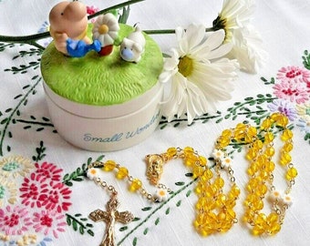 Yellow Daisy Glass Rosary with Ziggy Small Wonders Trinket Box