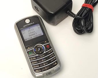 Motorola C121 Unlocked GSM Mobile Phone Networks Working Vintage Cell Phone with Charger
