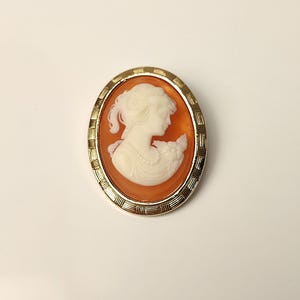 Vintage cameo brooch Women Rare Brooch Pin Cameo