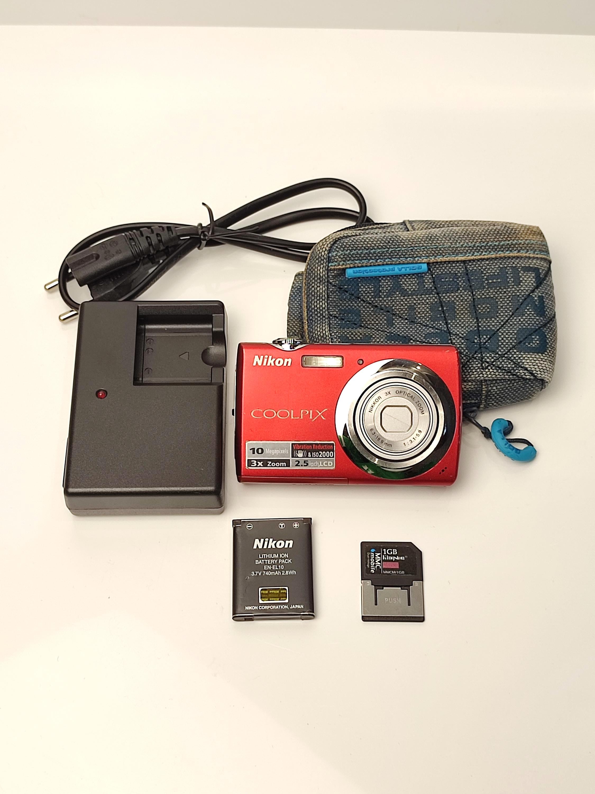Nikon Coolpix 2000s - Etsy