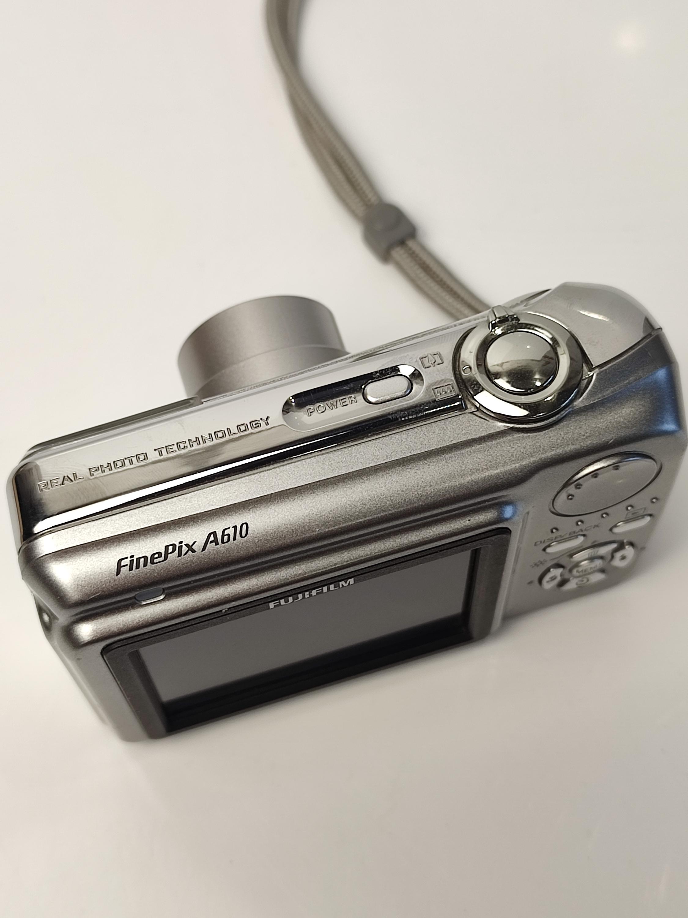 Fujifilm Finepix A610 Digital Camera Y2K 6.3MP Compact Point and