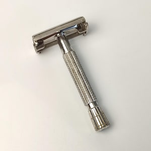 Vintage Gillette Safety Razor England Brit Pat. 694093/II Gillette steel Razor 1950s Vintage Collectible Razor Gifts for Dad