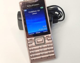 Sony Ericsson Z610i Flip Phone – Vintage Mobile Mirror Finish