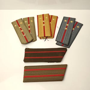 Insignia de uniforme soviético vintage de teniente, estado mayor, oficial y capitán.