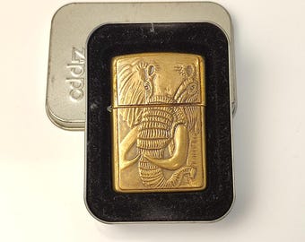 Zapalniczka Zippo Brass Elephant Limited Brass Barrett Smythe Elephant 1997 RZADKA ZIPPO MOSIĘŻNA Emblemat Zippo Barrett Smythe Zabytkowe zapalniczki Zippo