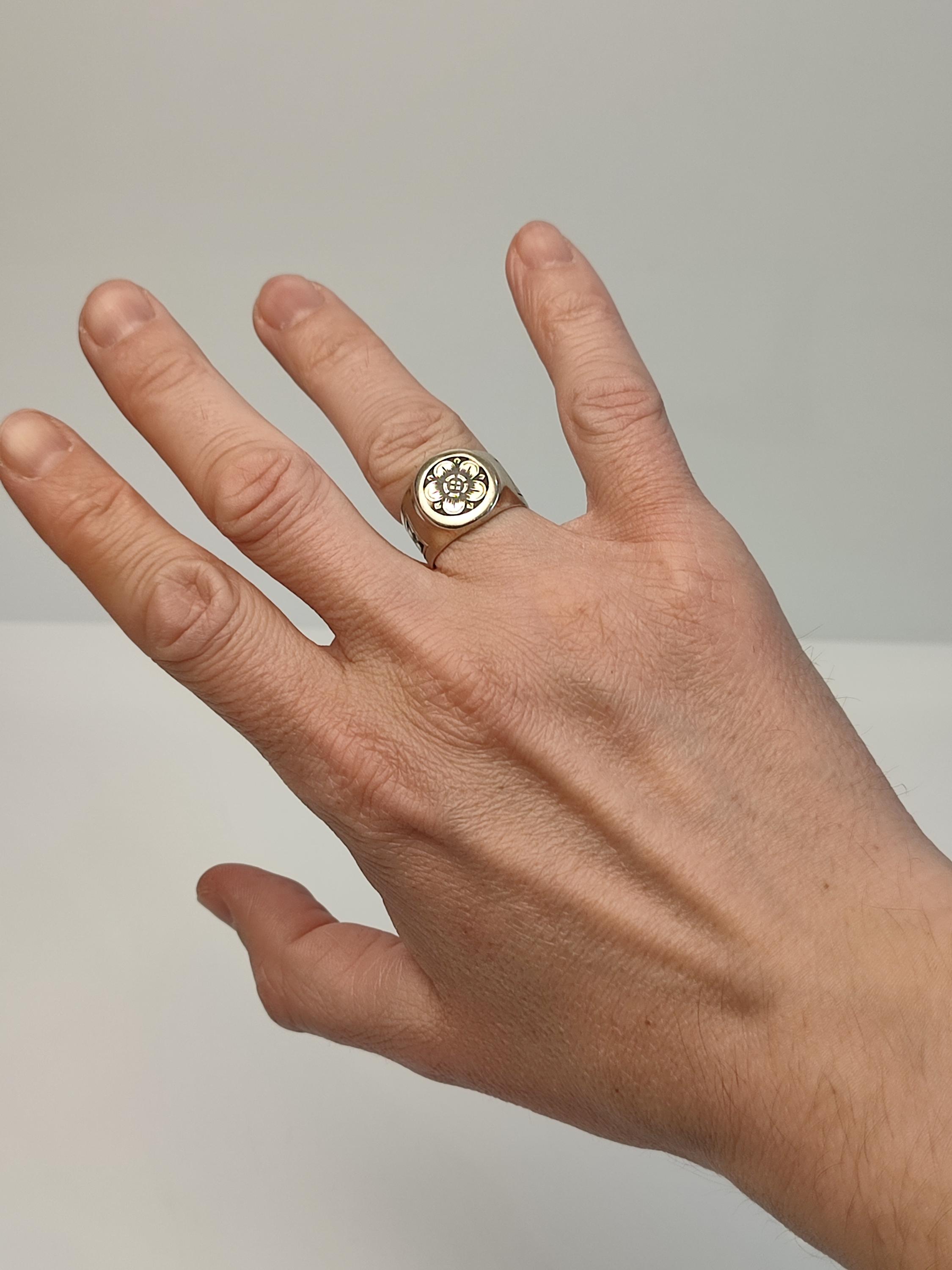 Kubachi Silver 875 Ring USSR Niello Floral Signet Ring Vintage