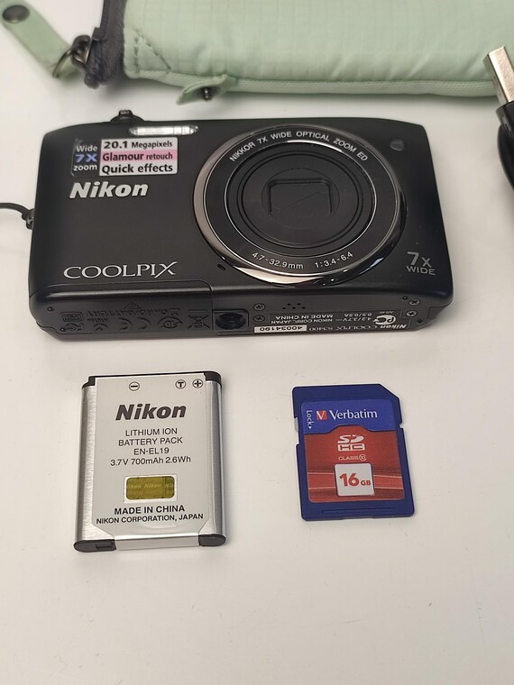 Nikon Coolpix S3400 Digital Camera 20.1MP 7x Zoom Compact Black