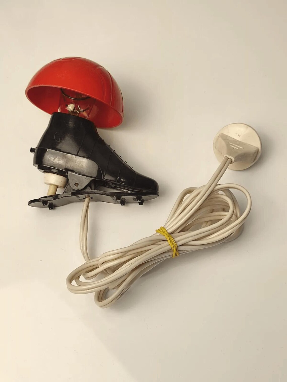 Vintage table lamp Desktop Lamp Boot Football clothespin Soviet Lamp Ball ussr Vintage night light, table lamp Retro Night Lamp, foto 2 di 5