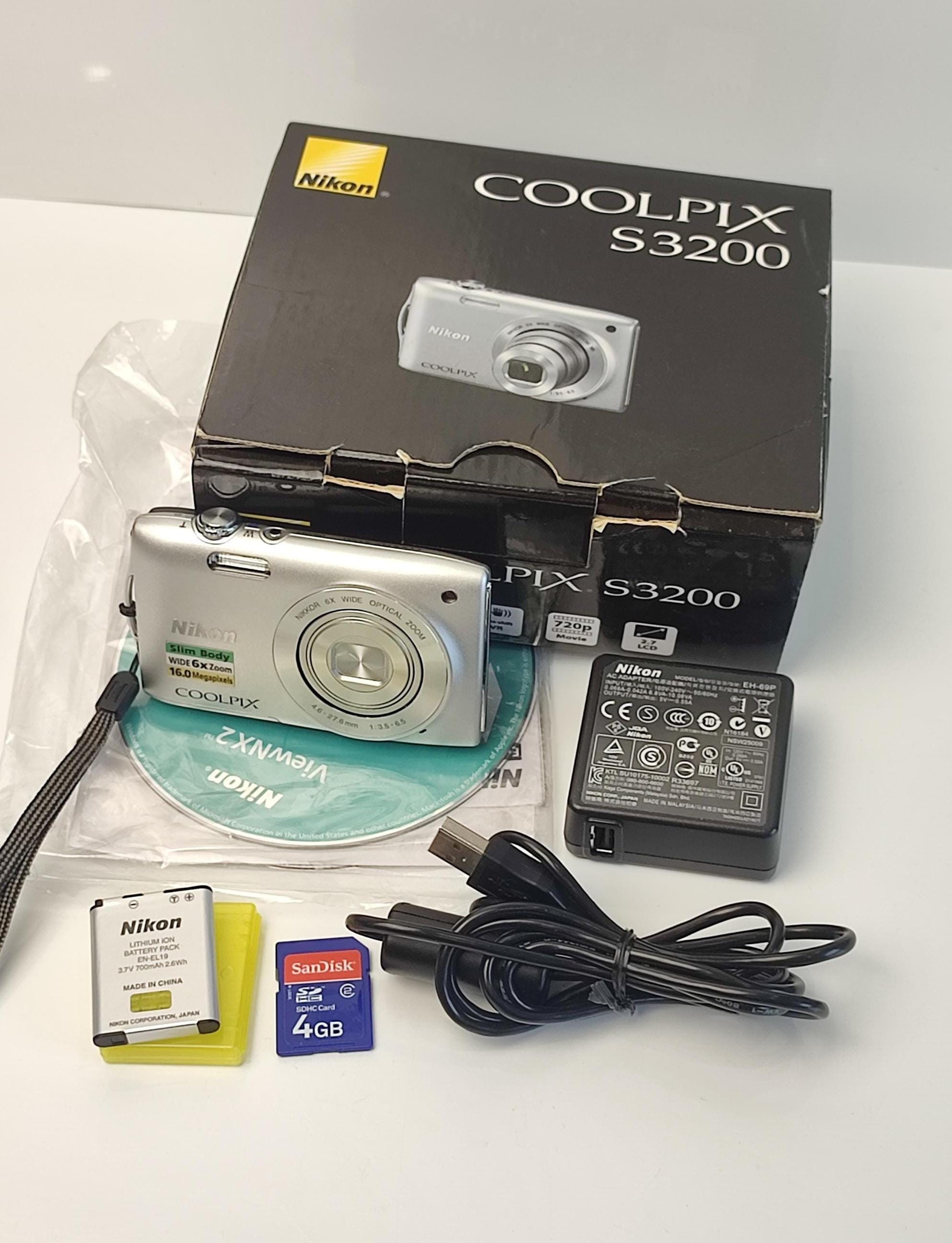 Appareil Photo Compact Nikon Coolpix S3200 16MP Rouge - Occasion Très Bon État - Avec Chargeur Et Carte SD