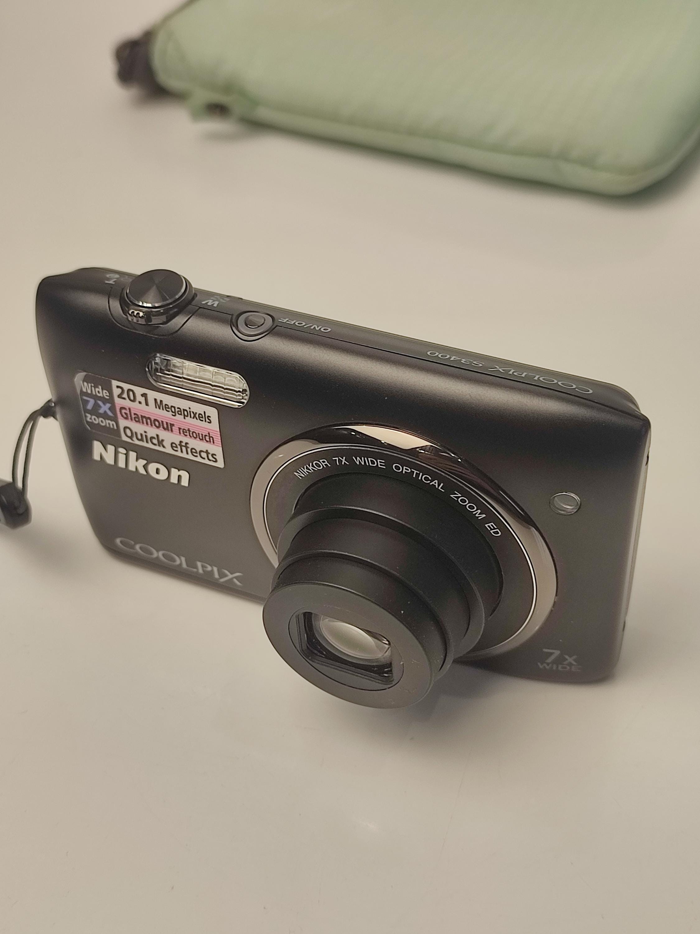 Nikon Coolpix S3400 Digital Camera 20.1MP 7x Zoom Compact Black