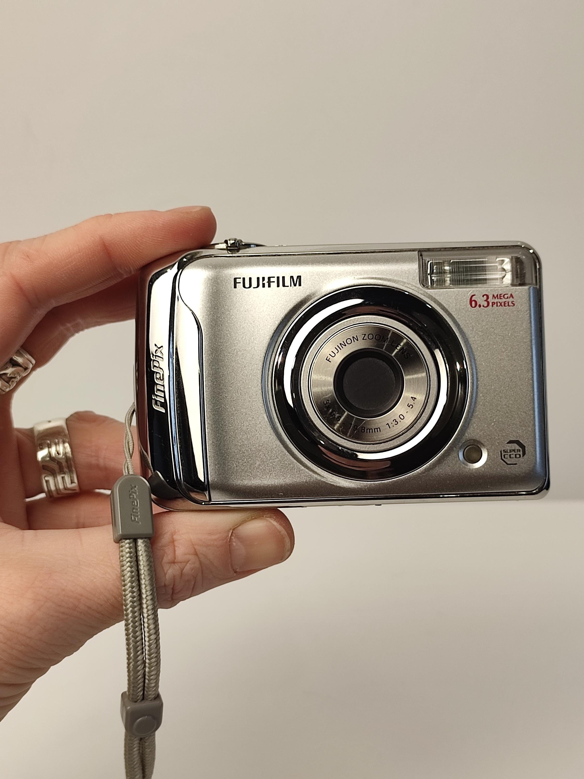 Fujifilm Finepix A610 Digital Camera Y2K 6.3MP Compact Point and