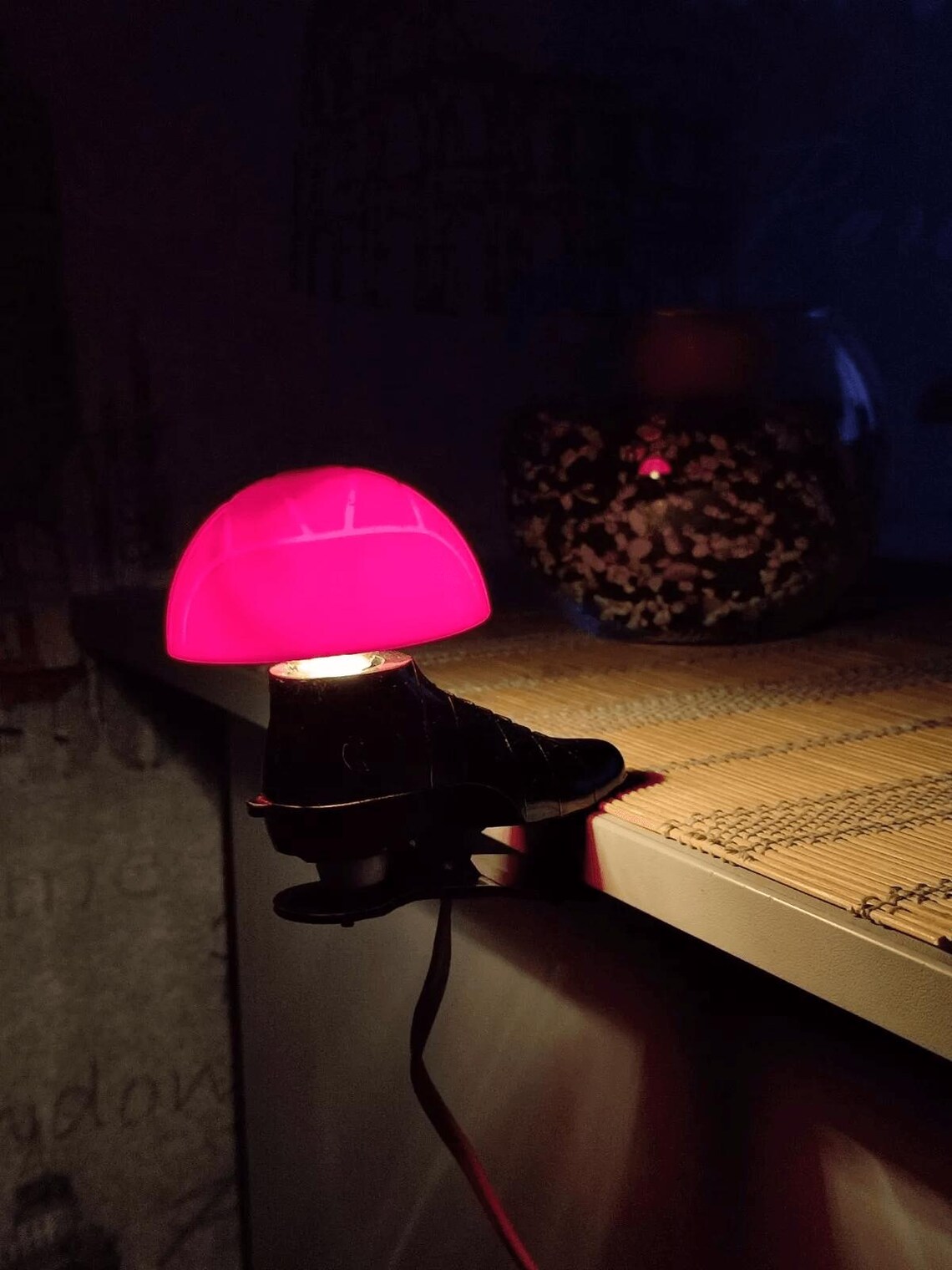Vintage table lamp Desktop Lamp Boot Football clothespin Soviet Lamp Ball ussr Vintage night light, table lamp Retro Night Lamp, foto 1 di 5