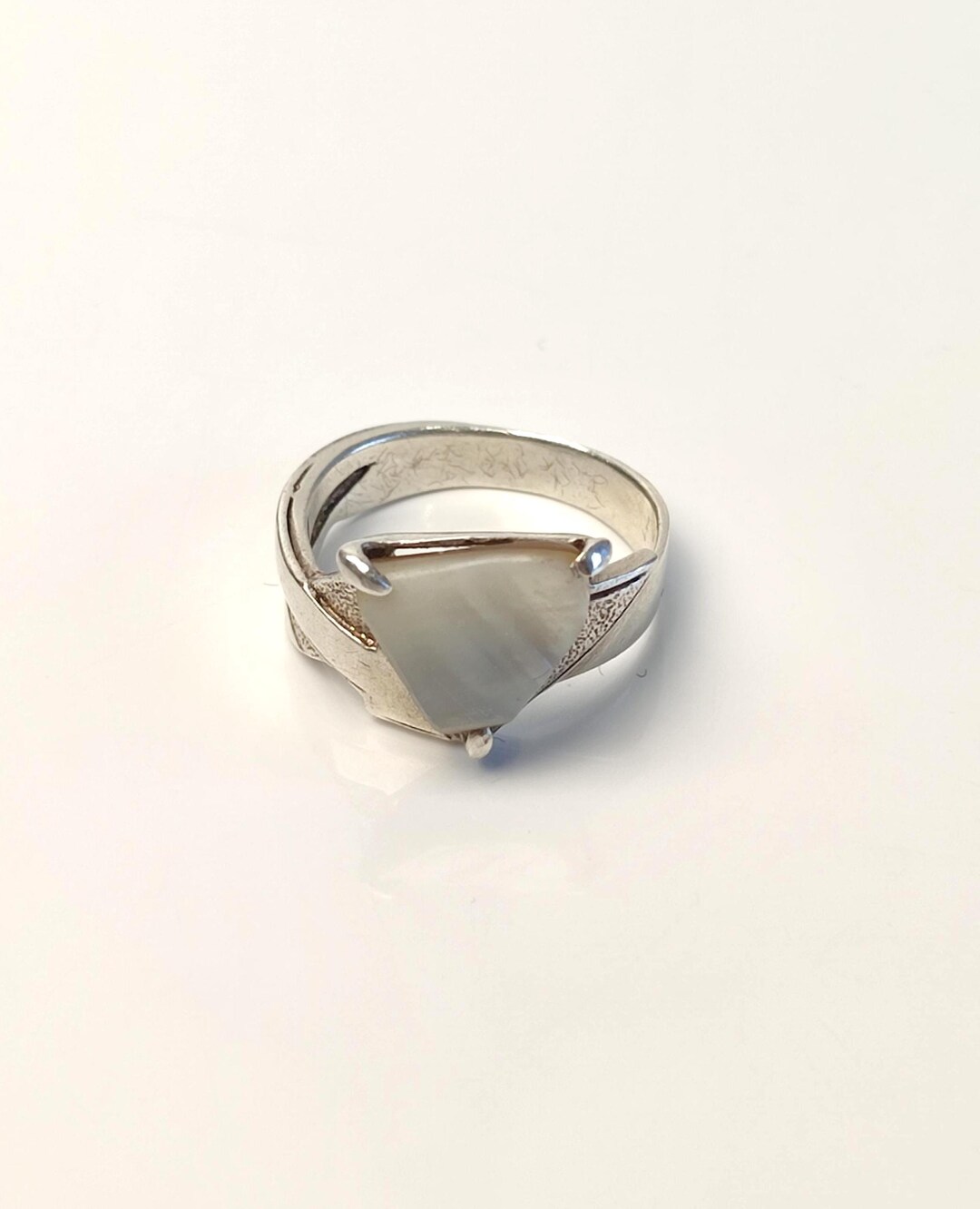 1970s silver ring sv925 16号 vintage Silver 925 Ring Mother of Pearl Triangle Vintage Modernist Ring