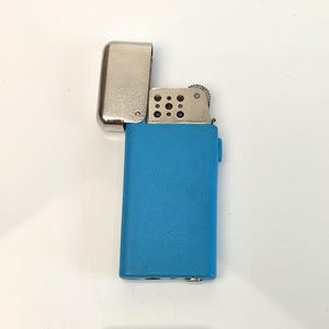 Vintage Windproof Petrol Lighter – Blue Refillable Plastic Lighter Petrol Lighter Rare