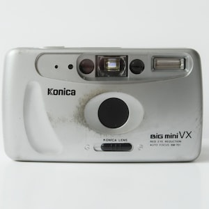 KONICA Big Mini VX BM-701 Vintage Silver 35mm Point and Shoot Film Camera with Case